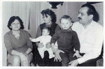Veselin i Mirjana Maksimovic sa decom Draganom i Draganom, ~1966.