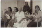 babica Vasilija S. Petrović u porodilištu u Trsteniku